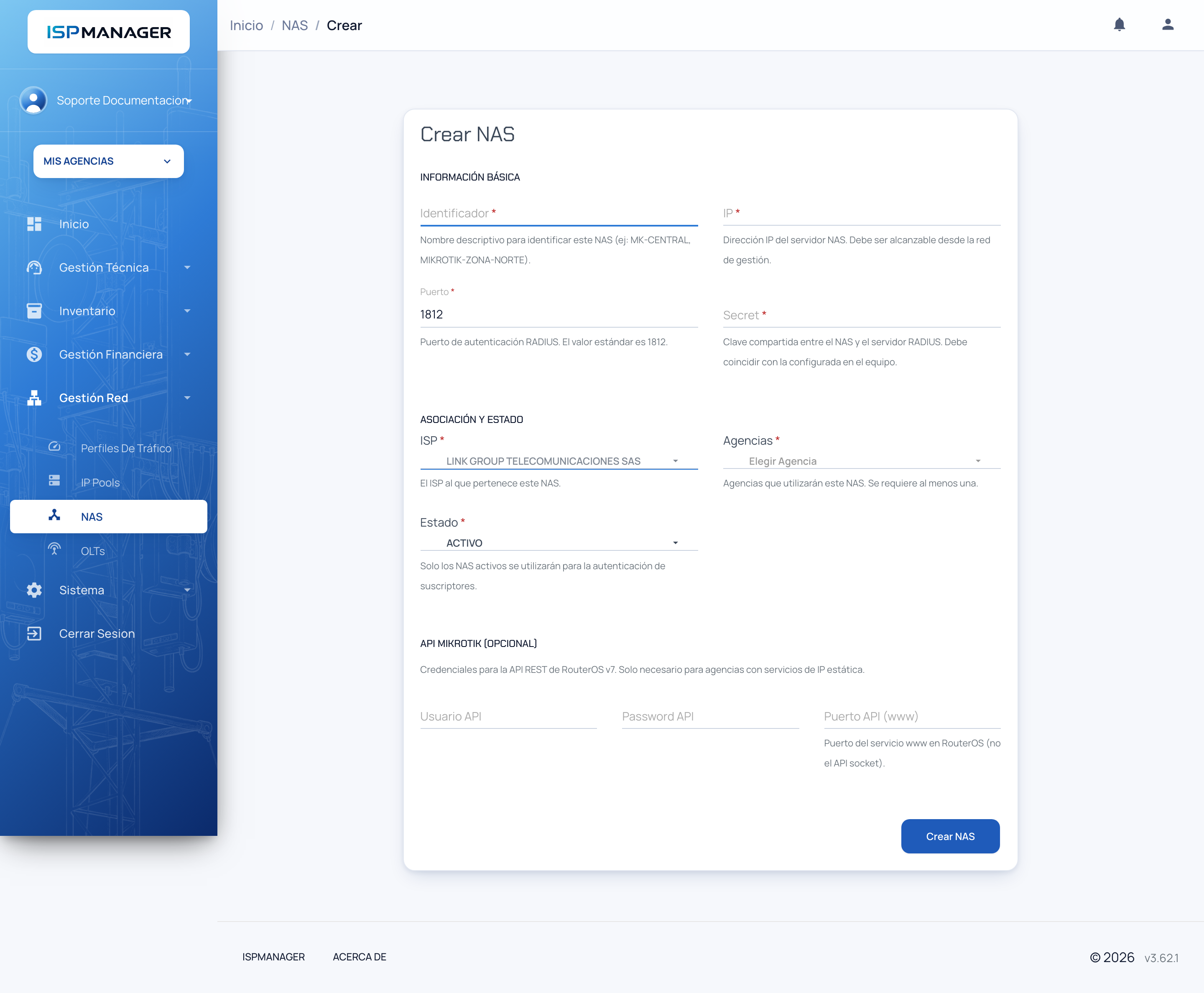 Formulario para crear un NAS con los campos de información básica, asociación y estado, y la sección opcional de API Mikrotik